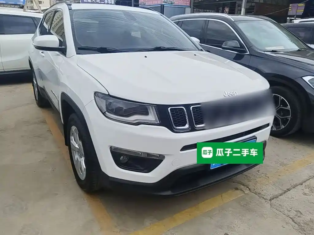 Фото 4 - Jeep Compass