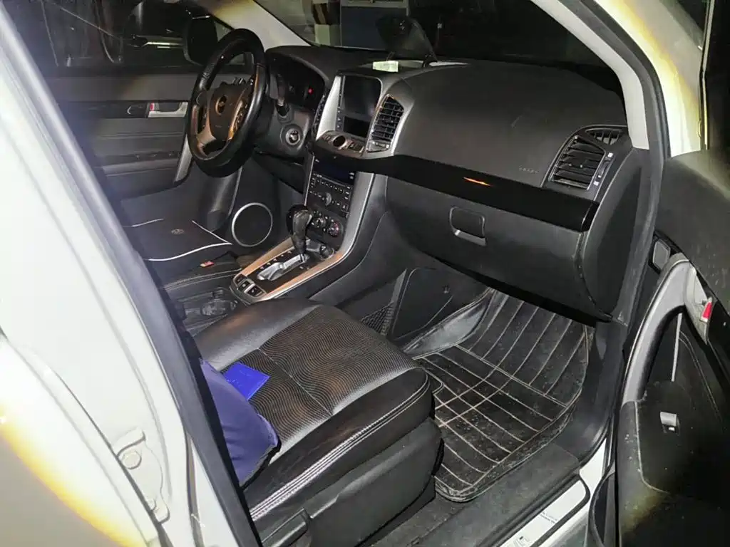 Chevrolet Captiva 2013 2014 2.4L 4WD Flagship 7-seater