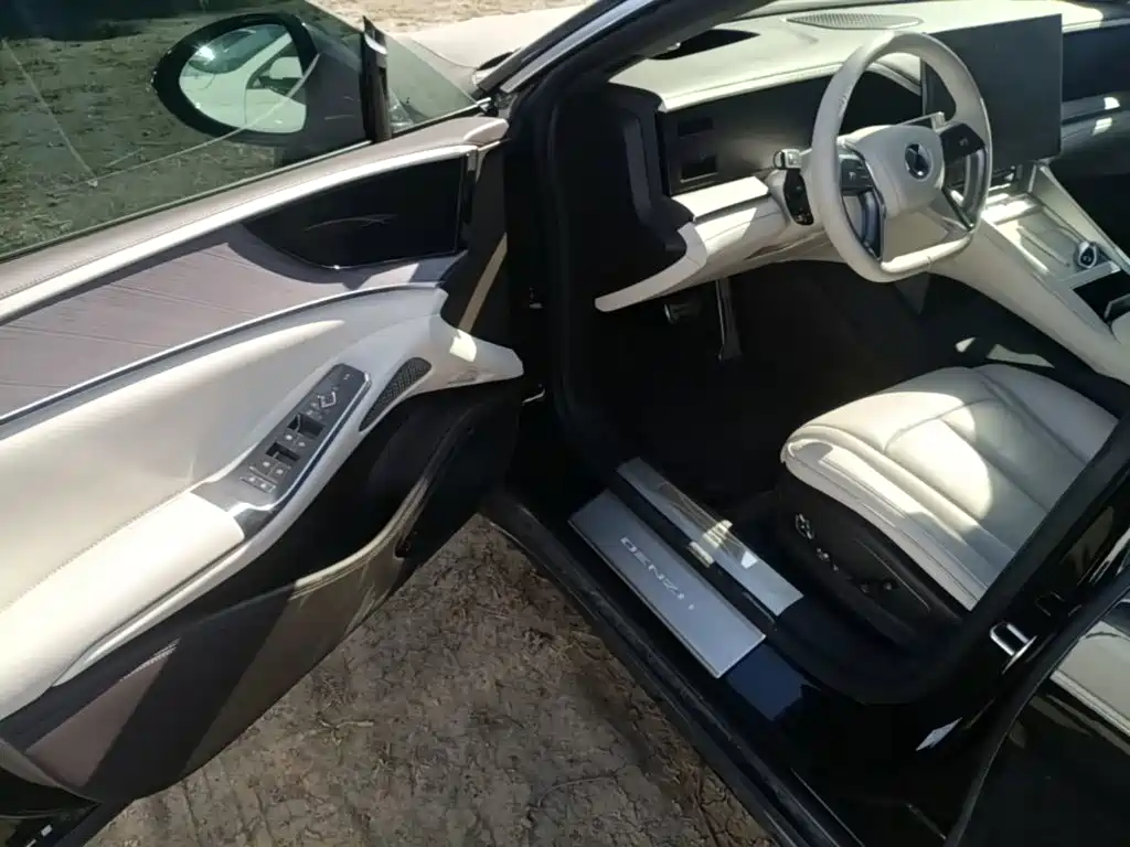 Denza Z9 2025 2024 Model 1100km AWD Ultra Edition