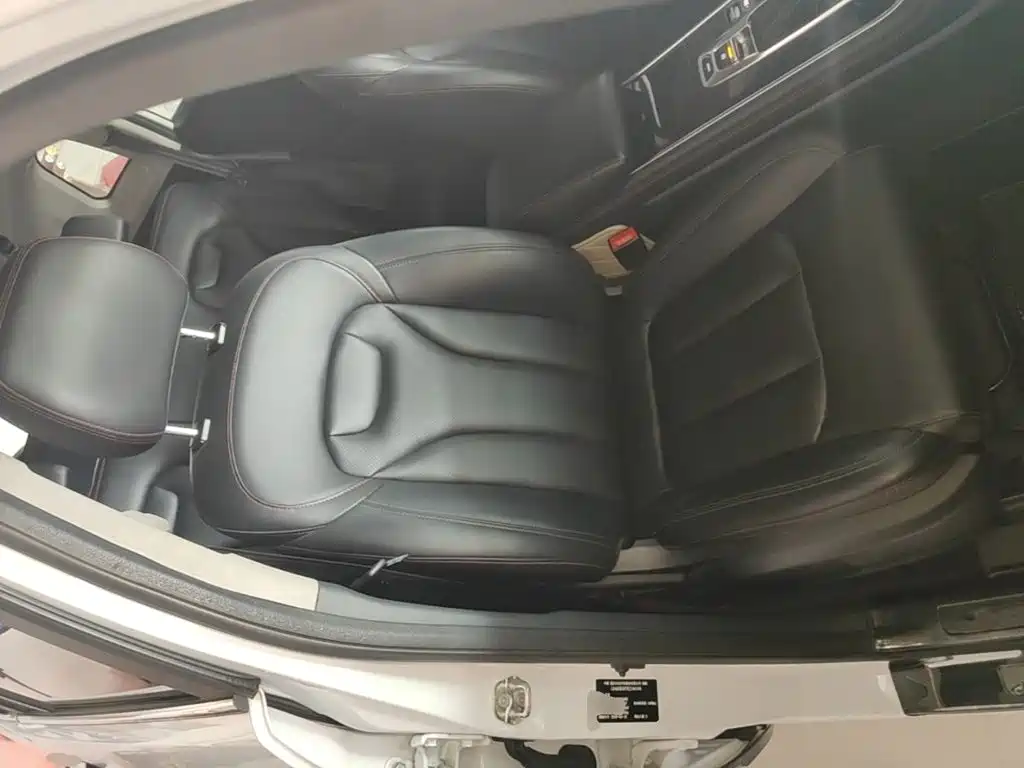 Фото 25 - Changan CS75