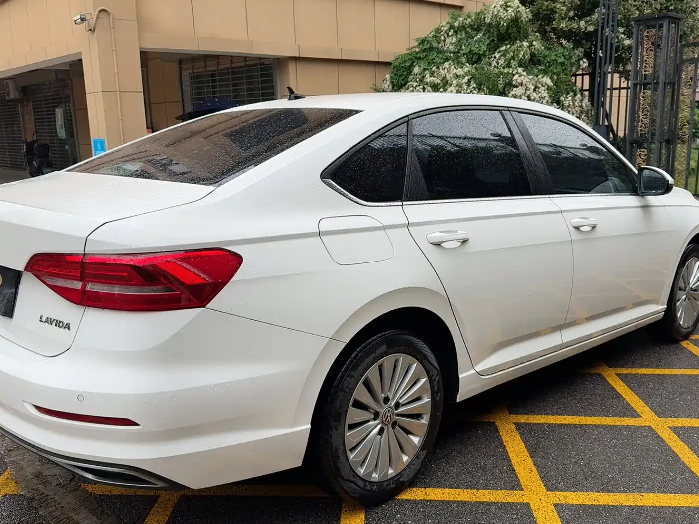 Volkswagen Lavida 2019 1.5L Automatic Comfort Edition China VI фото 7