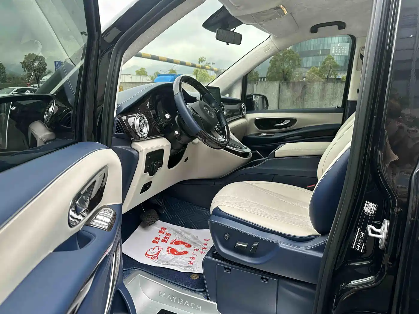 Mercedes-Benz Vito 2023 2.0T Business 7-Seater фото 8