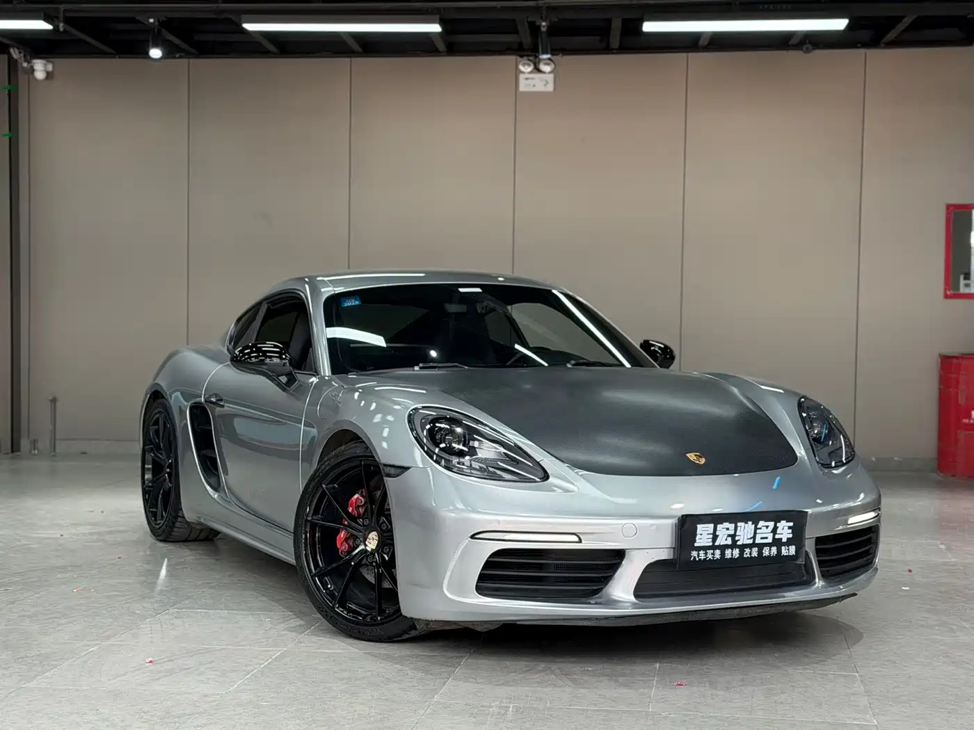 Porsche 718 2016 Cayman 2.0T фото 3