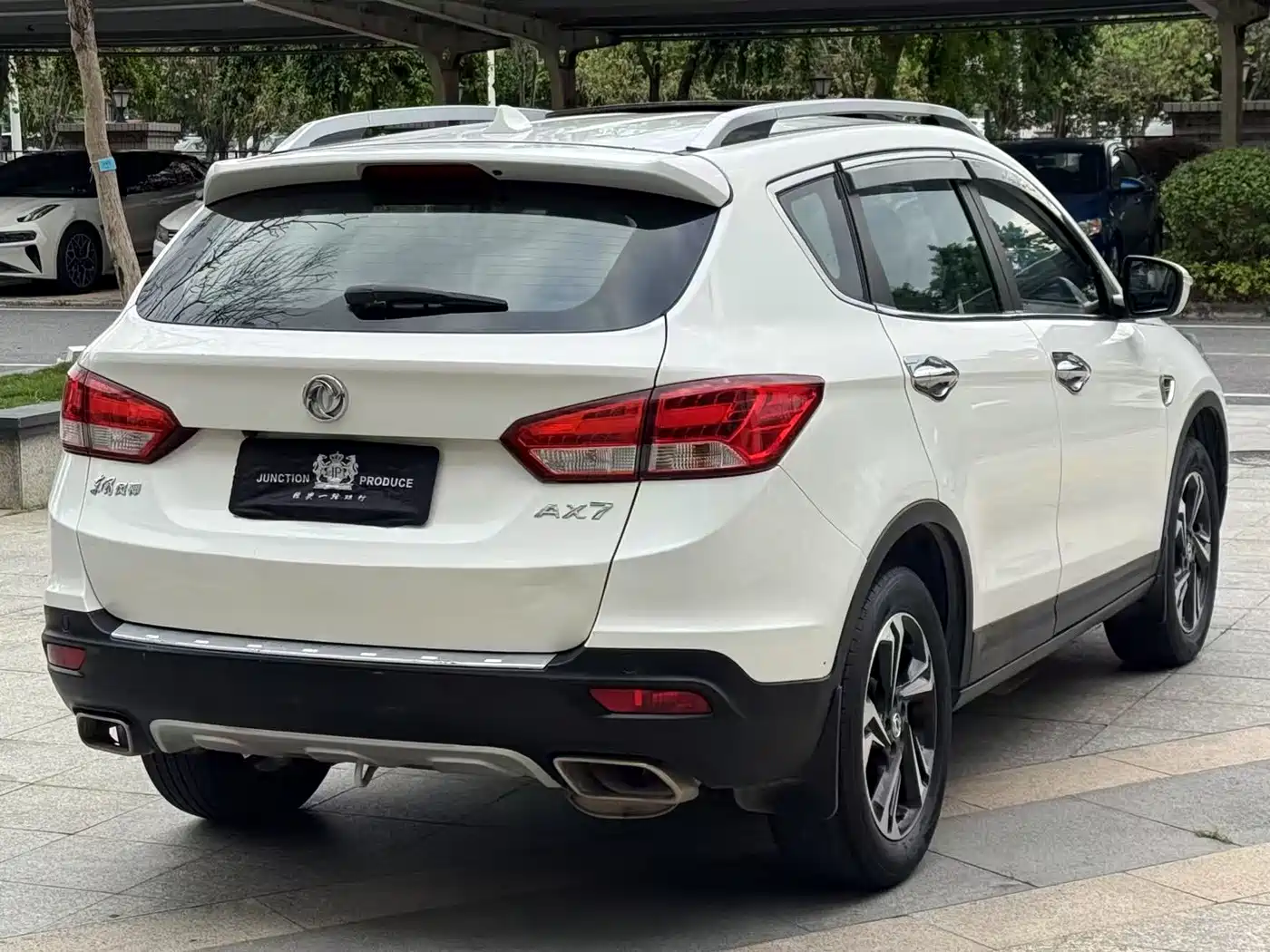 DONGFENG AX7