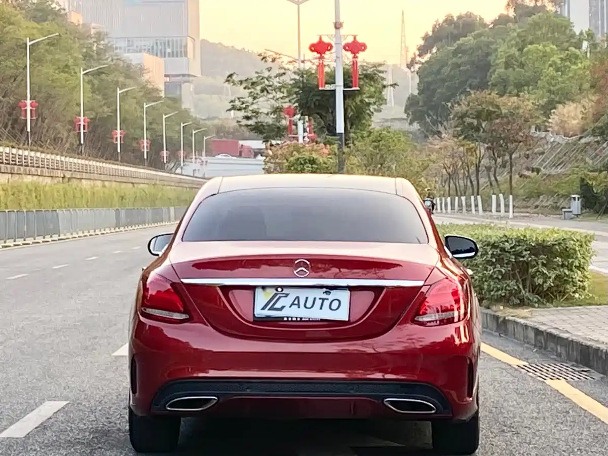 Mercedes-Benz C-Class 2015 Facelift C 200 L Sport фото 6