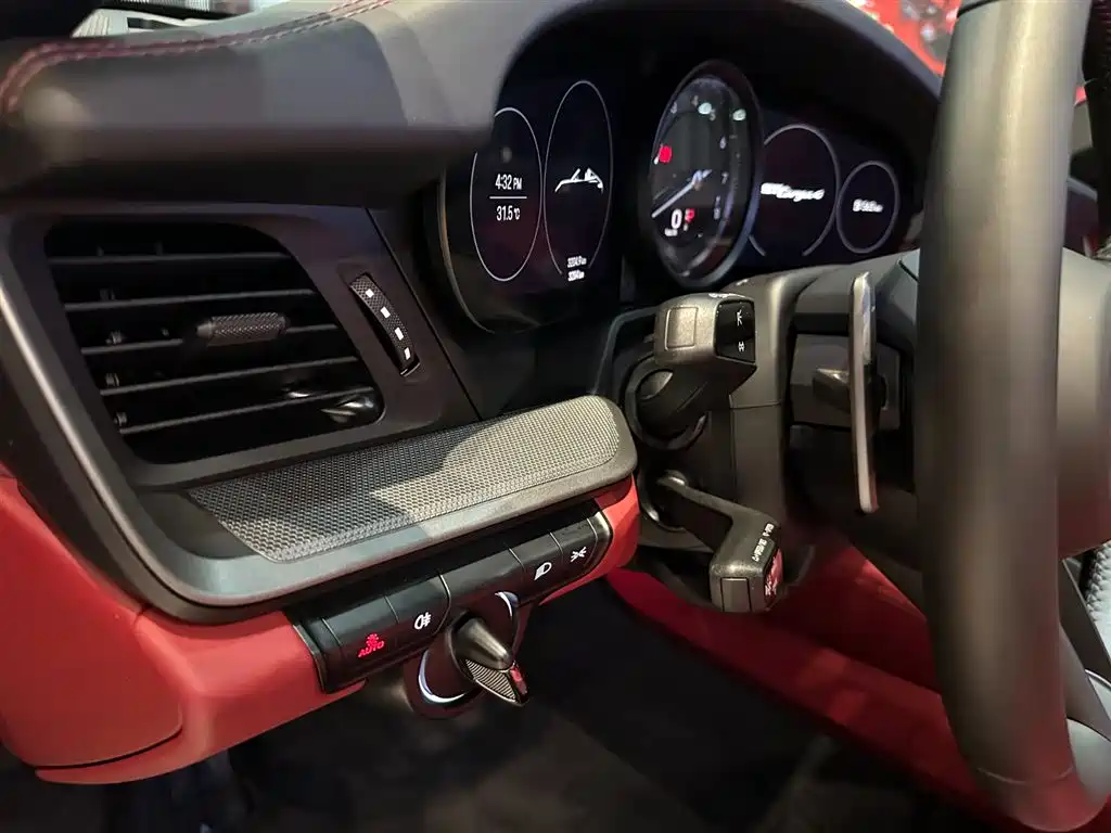 Porsche 911 2023 Targa 4 3.0T фото 10