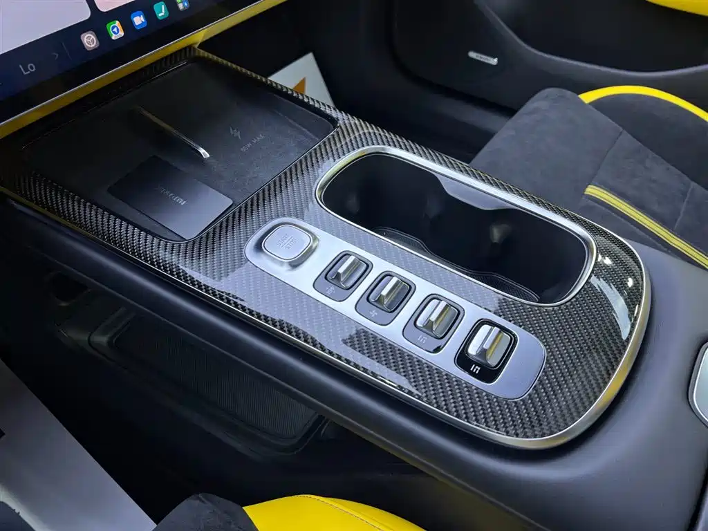 XIAOMI CAR XIAOMI SU7 ULTRA