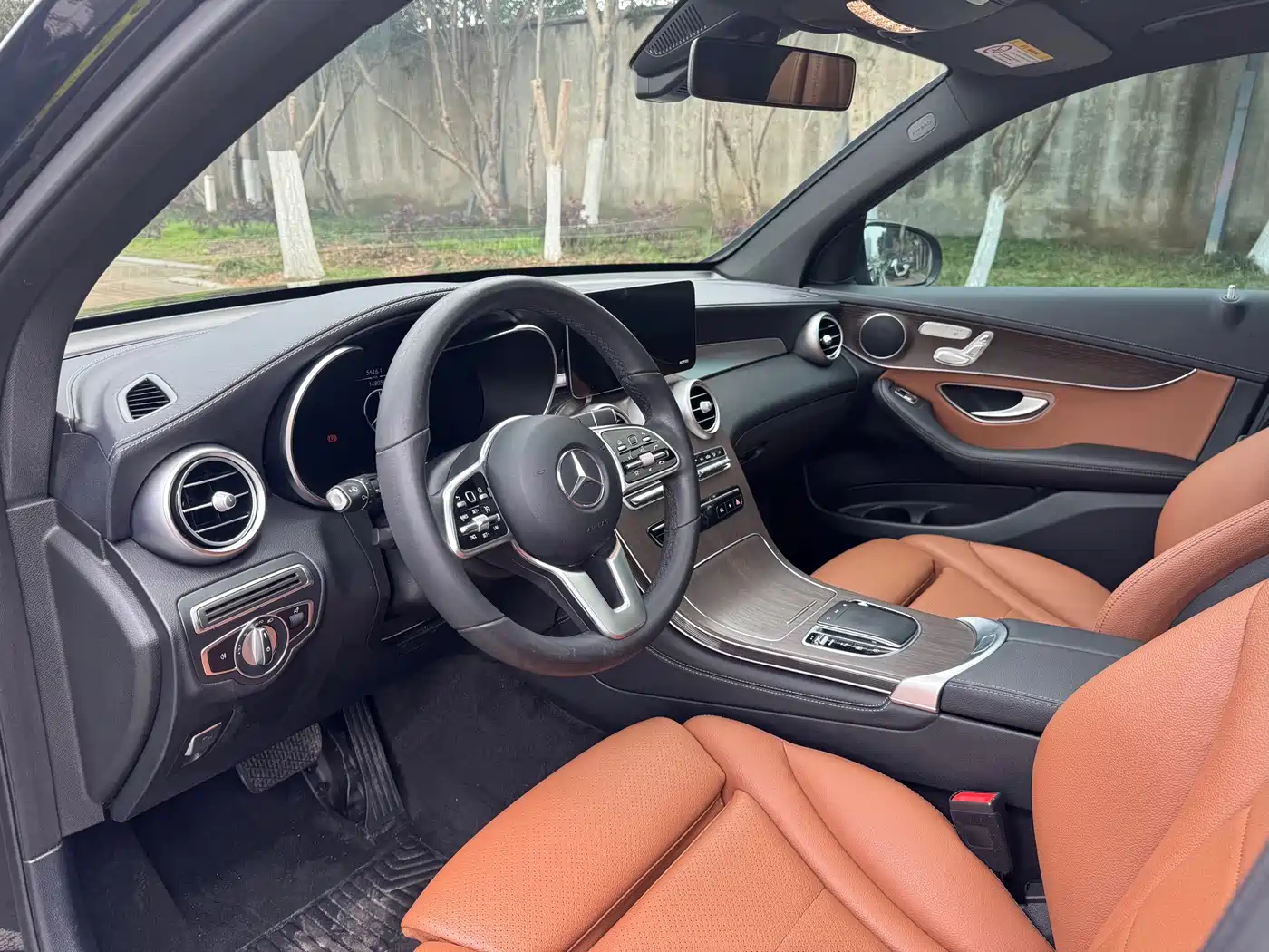 MERCEDES-BENZ GLC