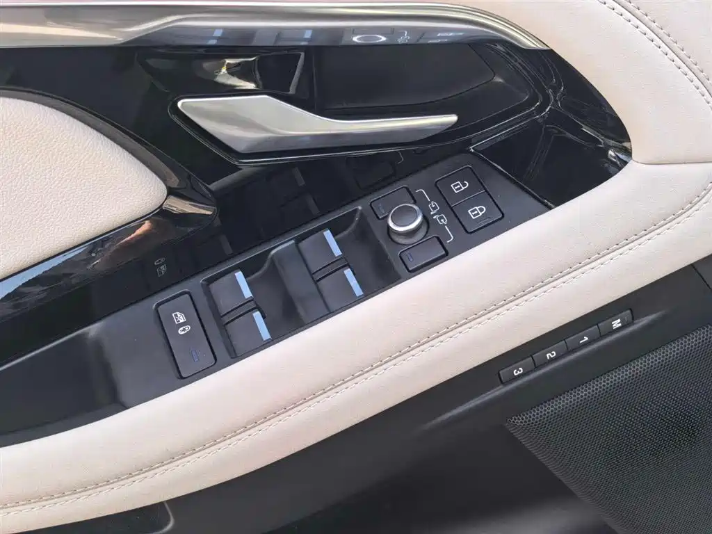 Land Rover Range Rover Evoque 2024 2023 Range Rover Evoque L 249PS Luxury Edition