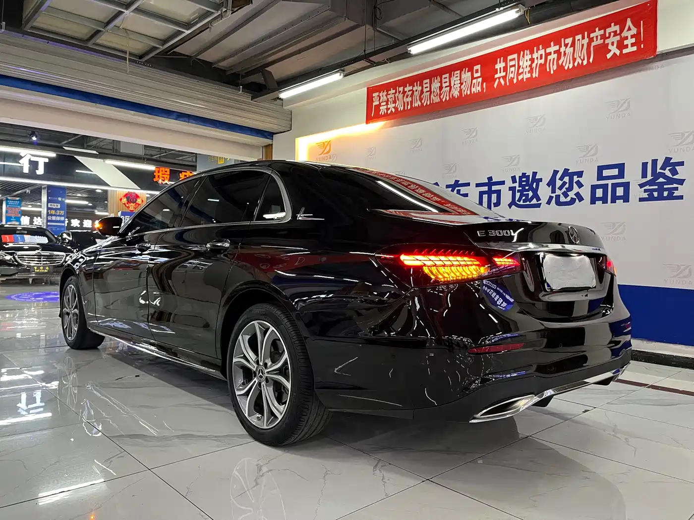 Mercedes-Benz E-Class 2022 Facelift E 300 L Sport Fashion Style фото 3