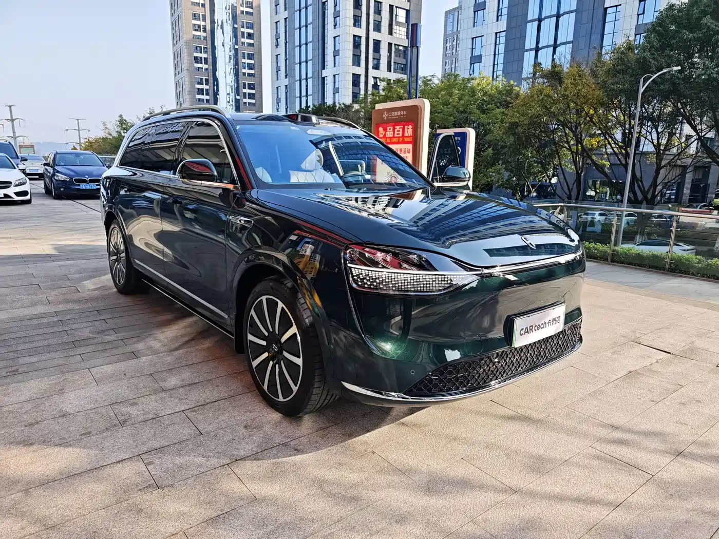 AITO Wenjie AITO M9 2024 Range Extender Max Edition 42kWh 6-seater фото 2
