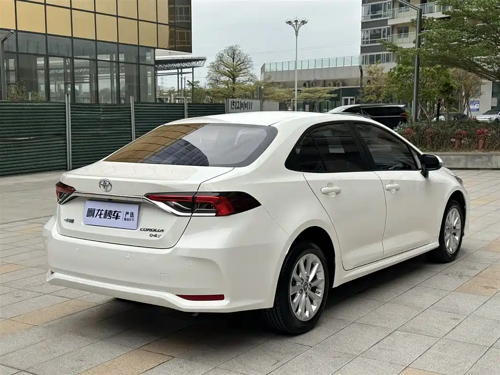 Toyota Corolla 2021 1.2T S-CVT Elite PLUS Edition фото 6
