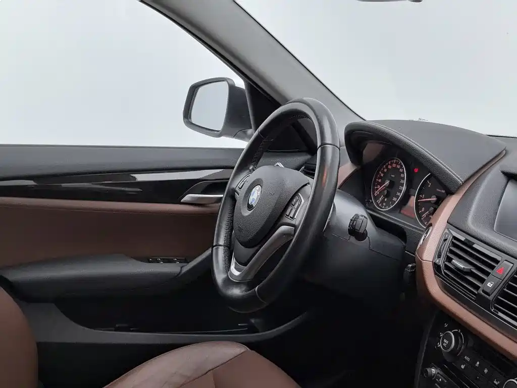 Фото 22 - BMW X1