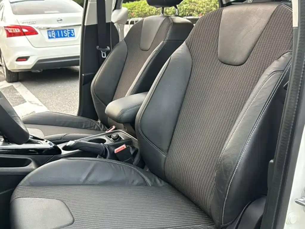 Ford Focus 2014 2012 Hatchback 1.6L Automatic Trend