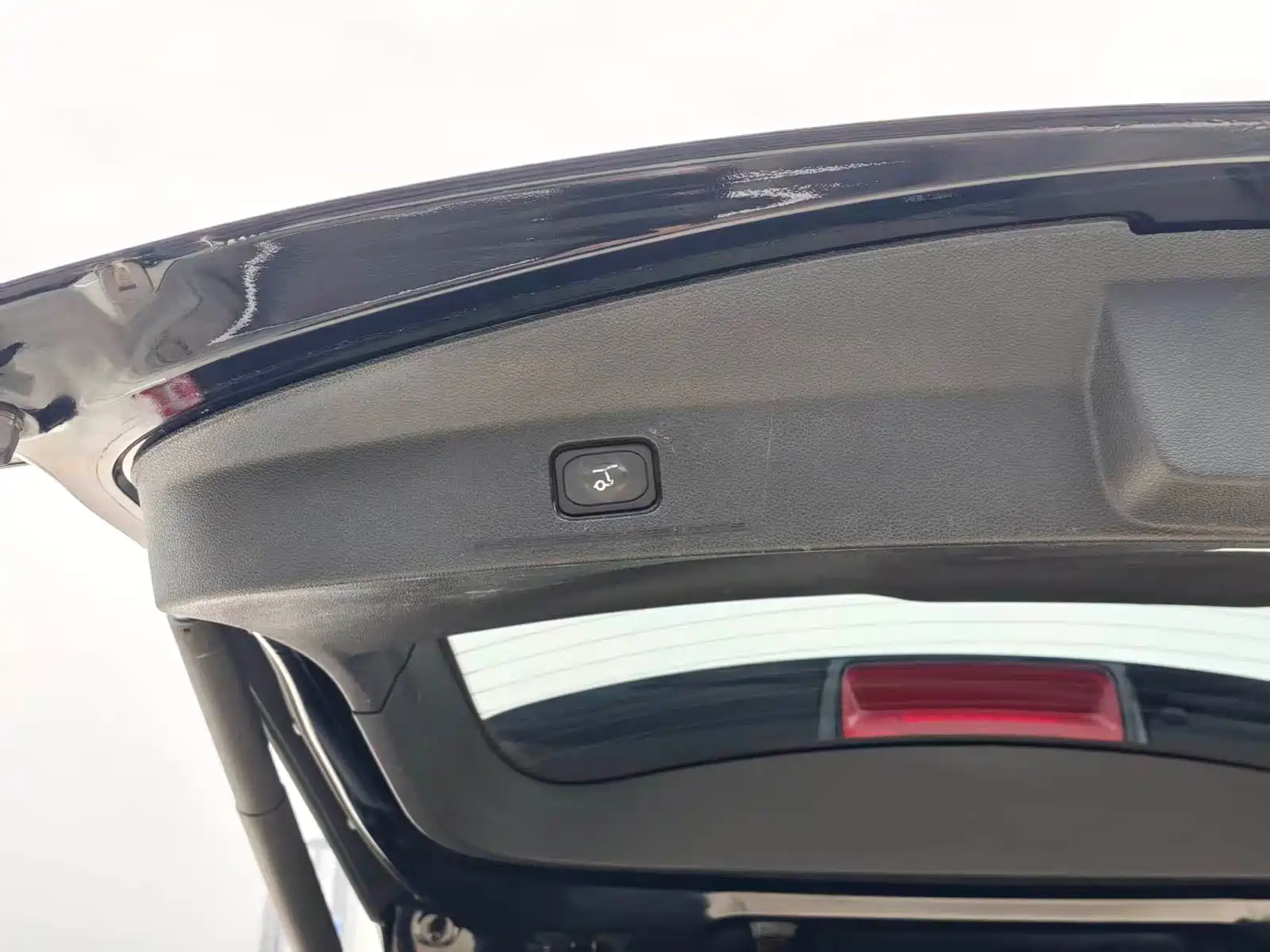 Фото 20 - Ford Explorer (Import)