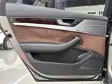 Photo 16 - Audi A8