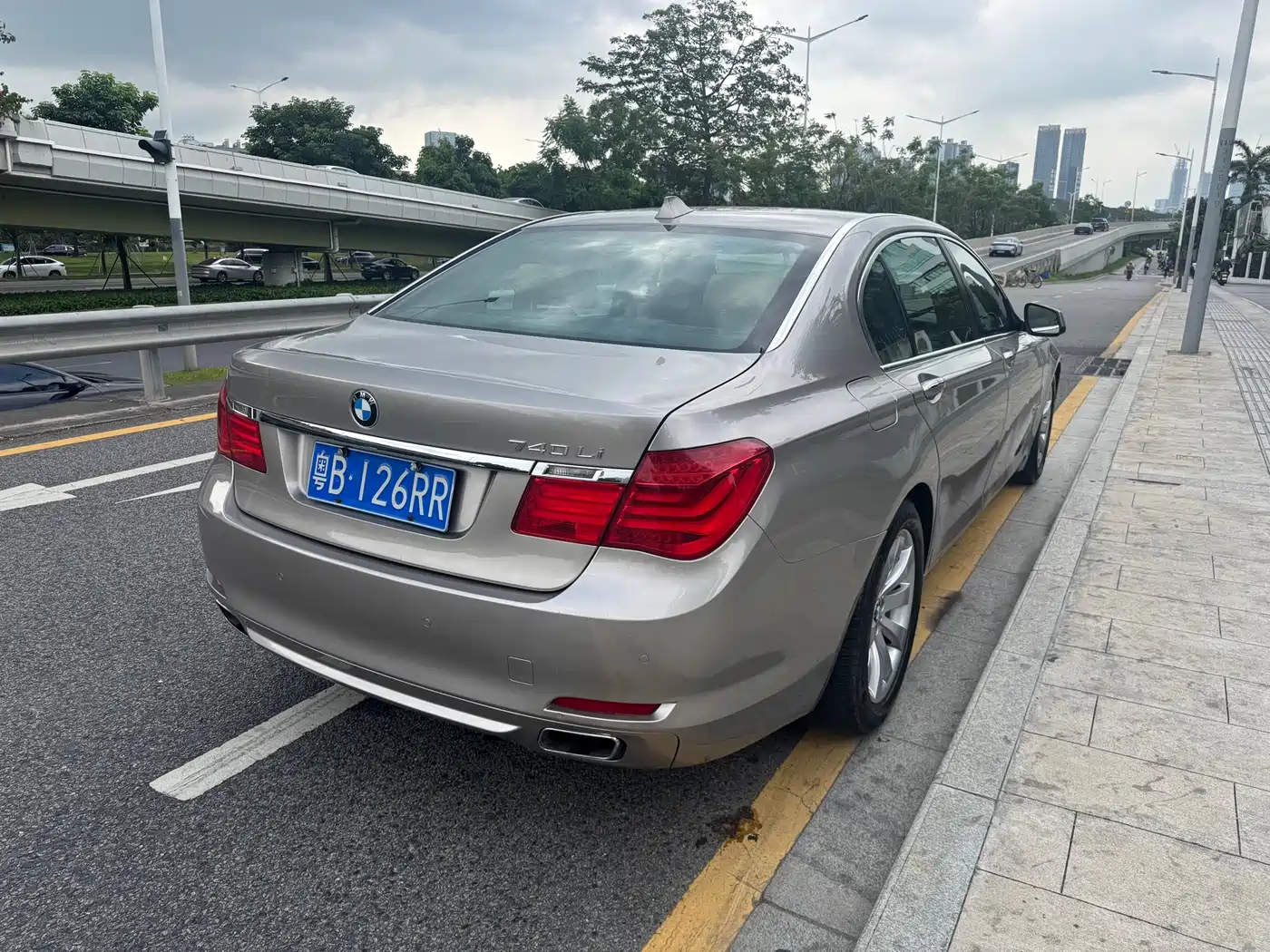 BMW 7 Series 2011 2009 Model 740Li Leading Edition