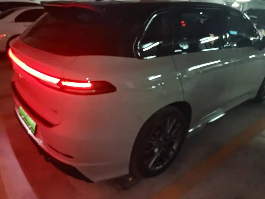Фото 3 - Leapmotor C10