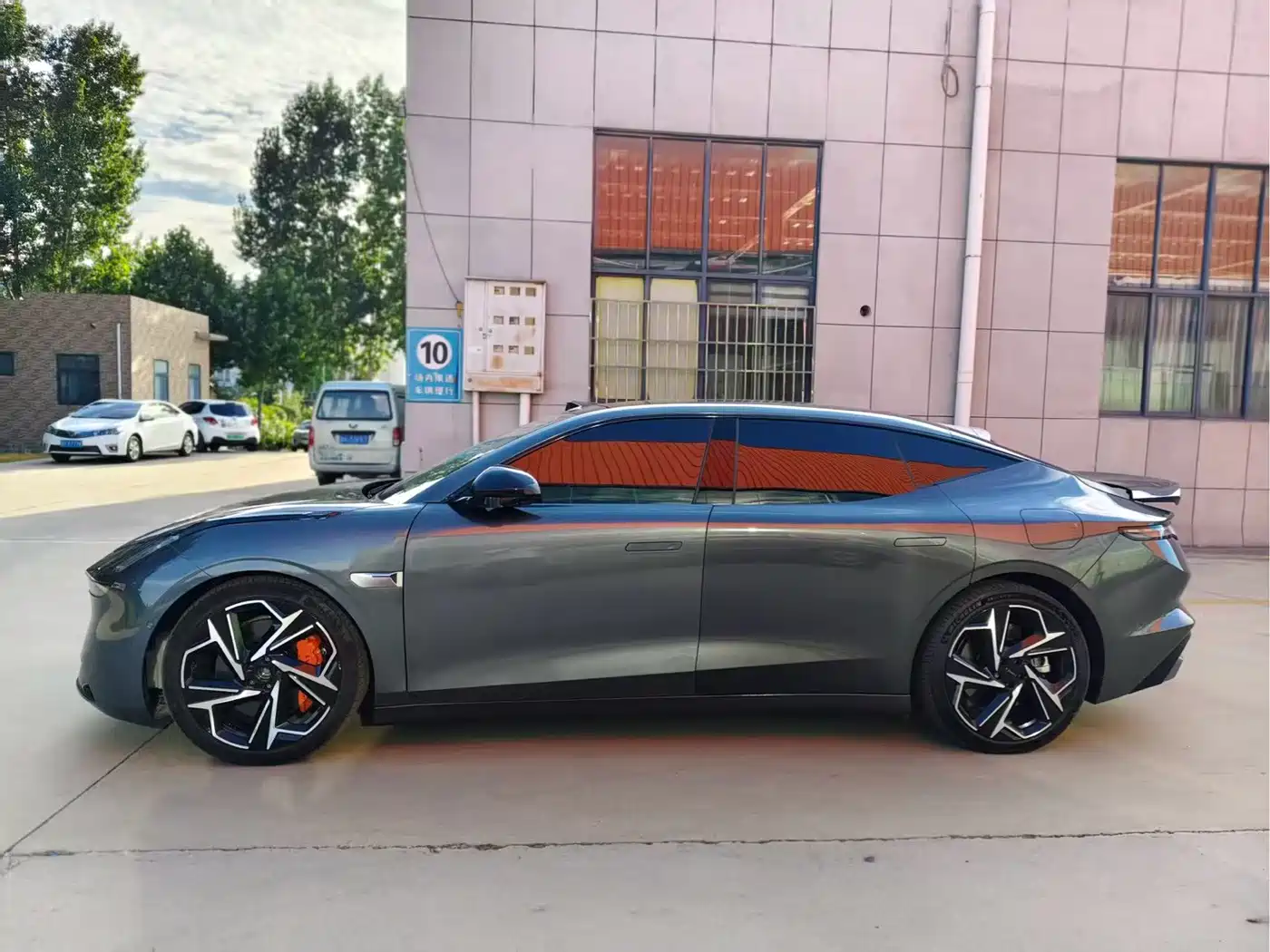 Lynk & Co Z10, миниатюра 7