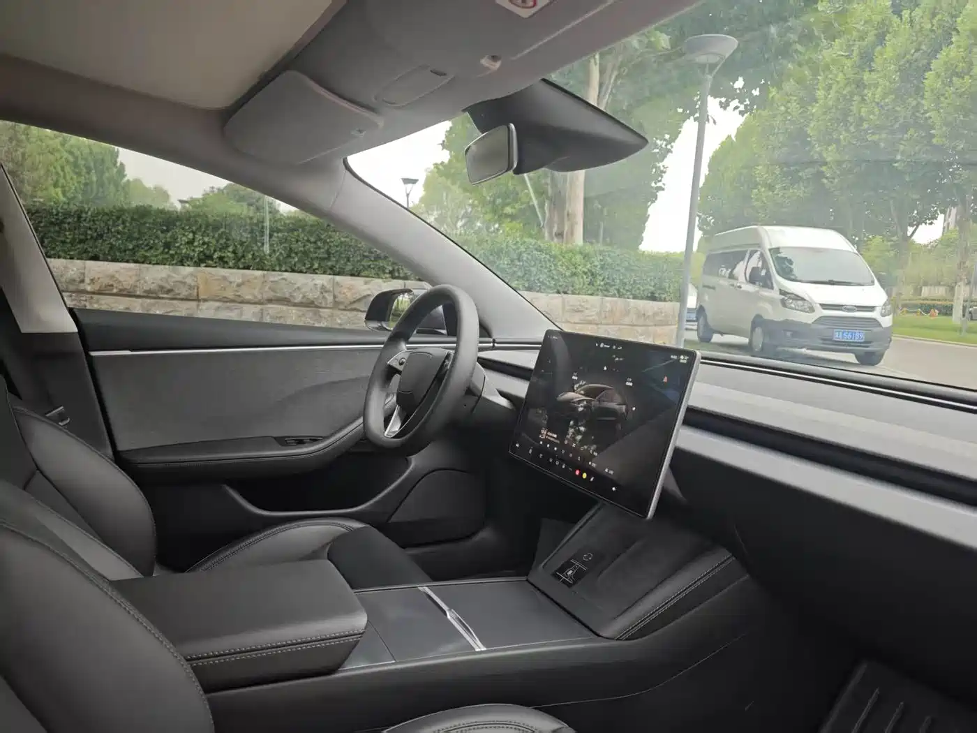 Фото 8 - Tesla Model 3