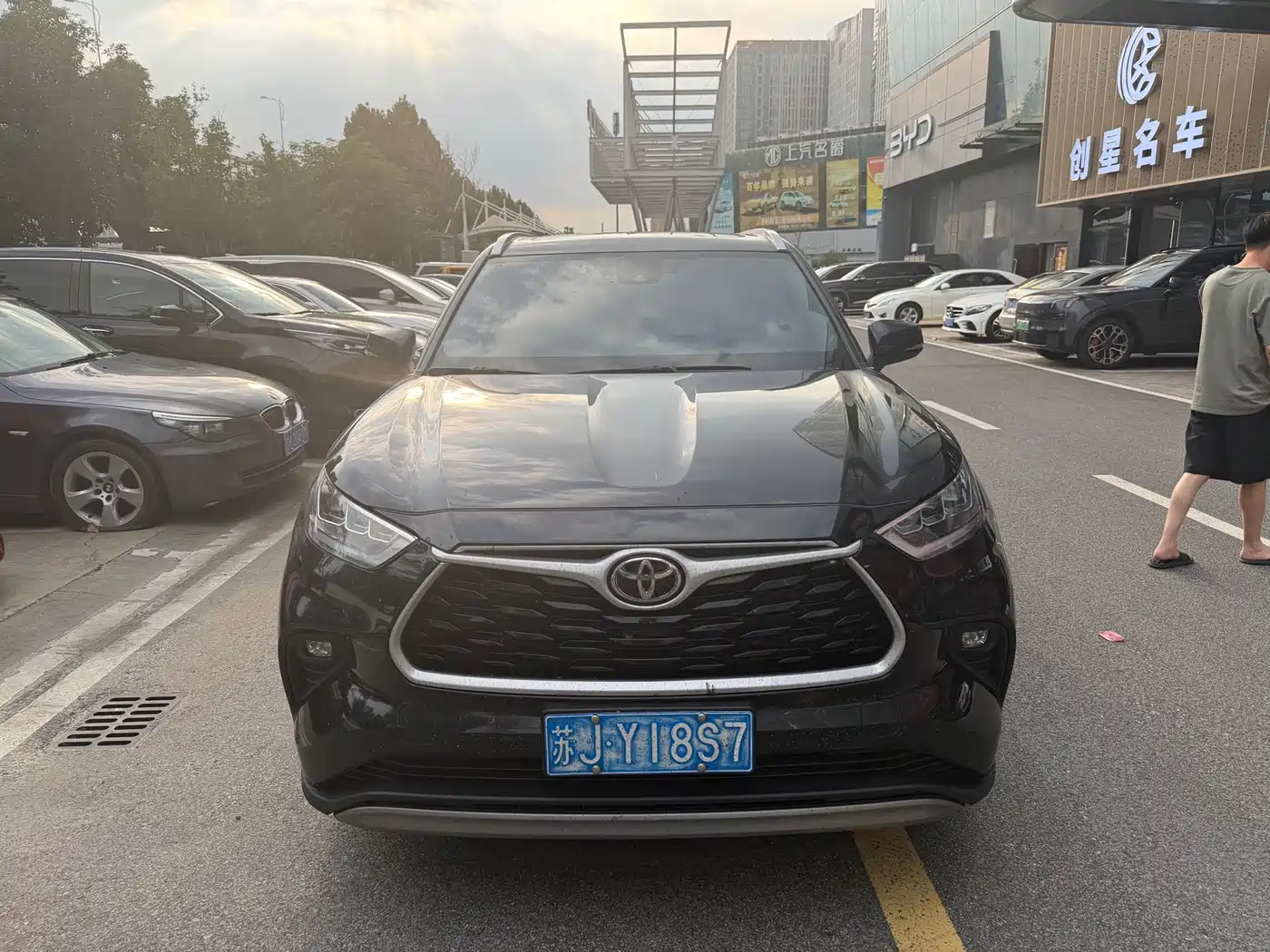 Фото 2 - Toyota Highlander