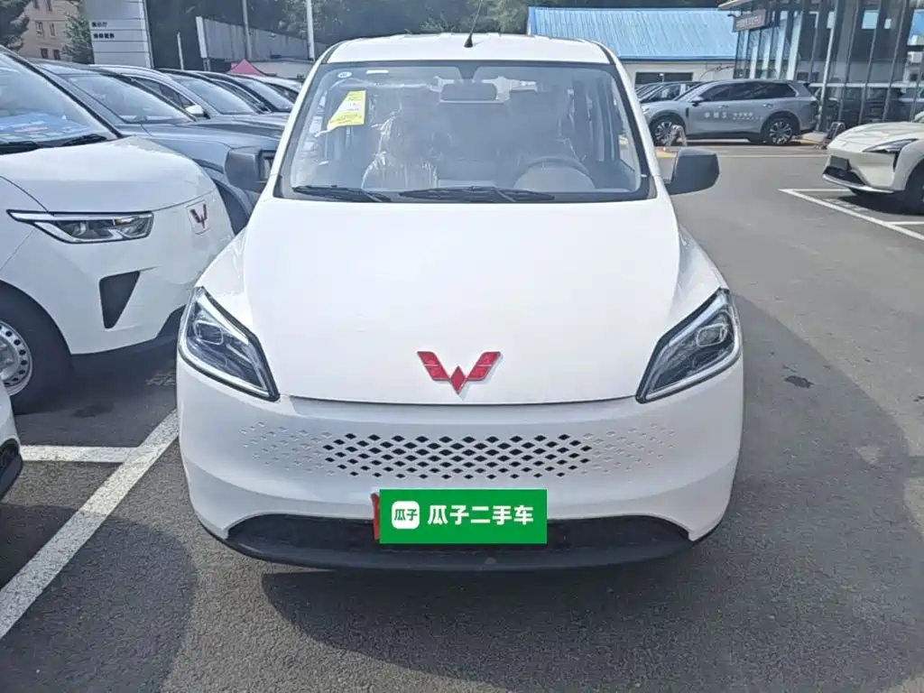 Wuling Motors Wuling Hongguang New Energy 2026 2025 Extended-Range Hybrid 50KM Comfort Version