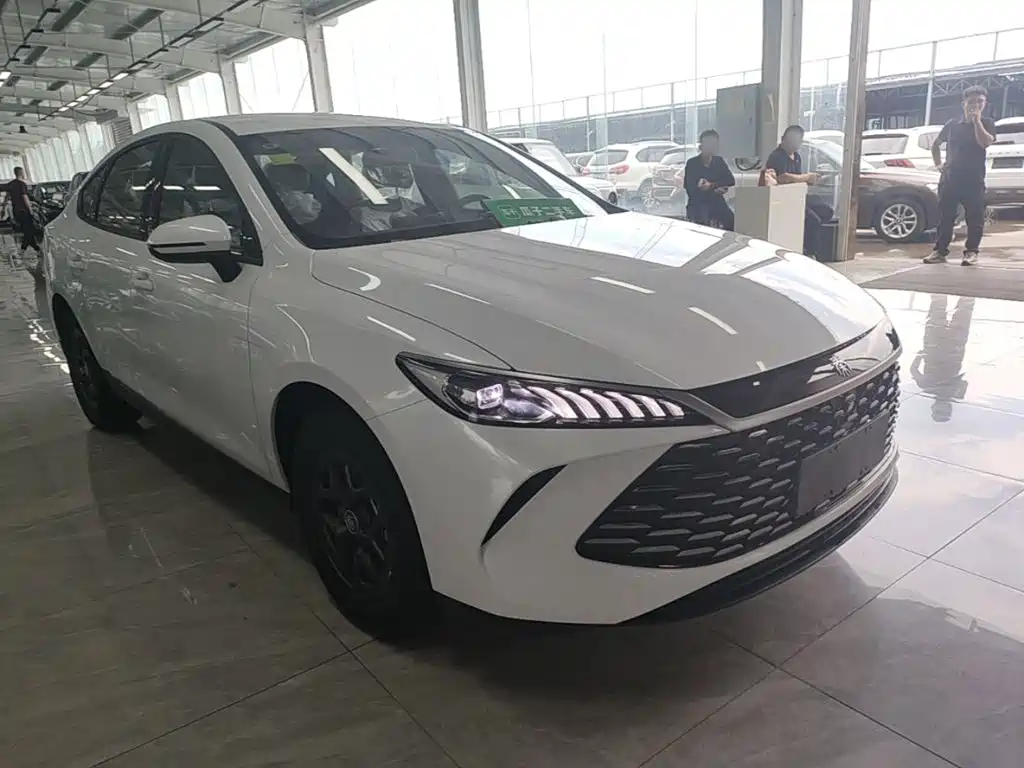 BYD Qin PLUS 2026 2026 DM-i Smart Edition 128KM Progressive