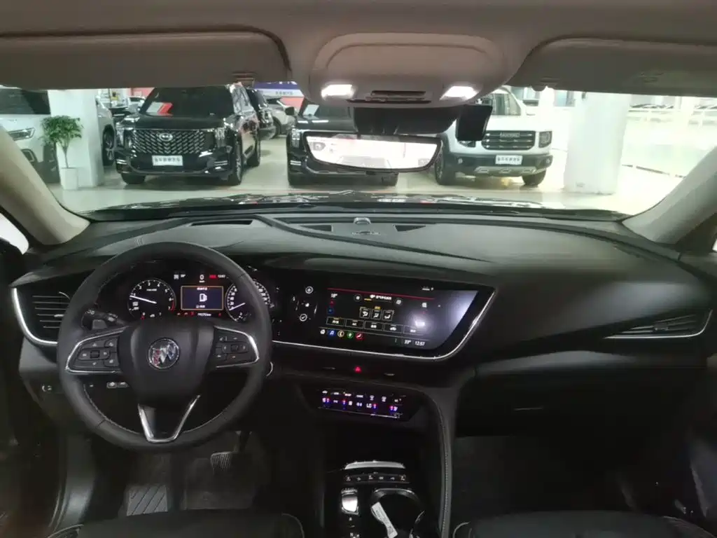 Фото 10 - Buick Envision Plus