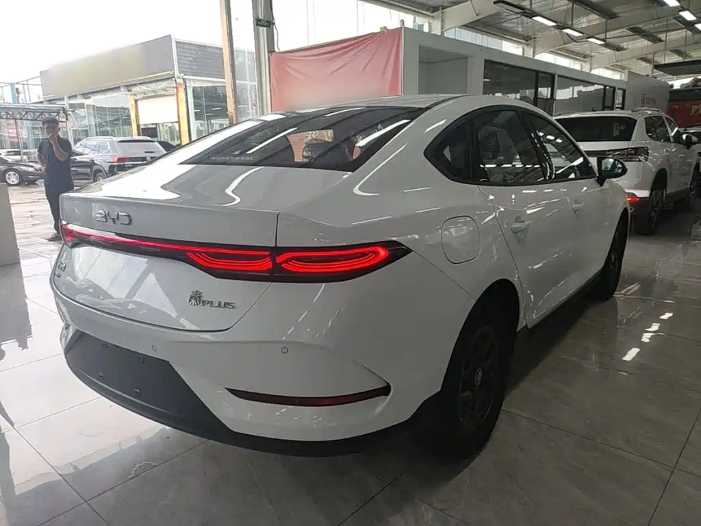 BYD Qin PLUS 2026 2026 DM-i Smart Edition 128KM Progressive