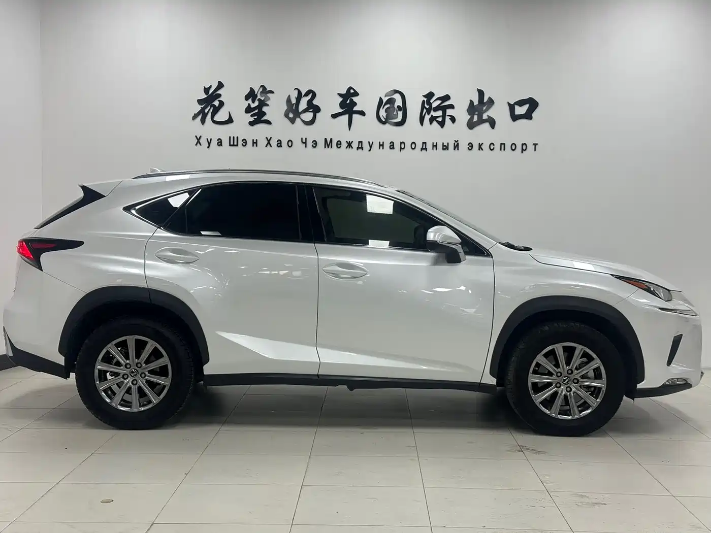 Lexus NX 2020 200 AWD F Sport China VI фото 4
