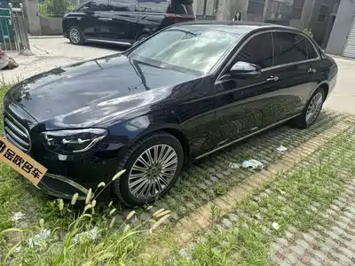 Mercedes-Benz E