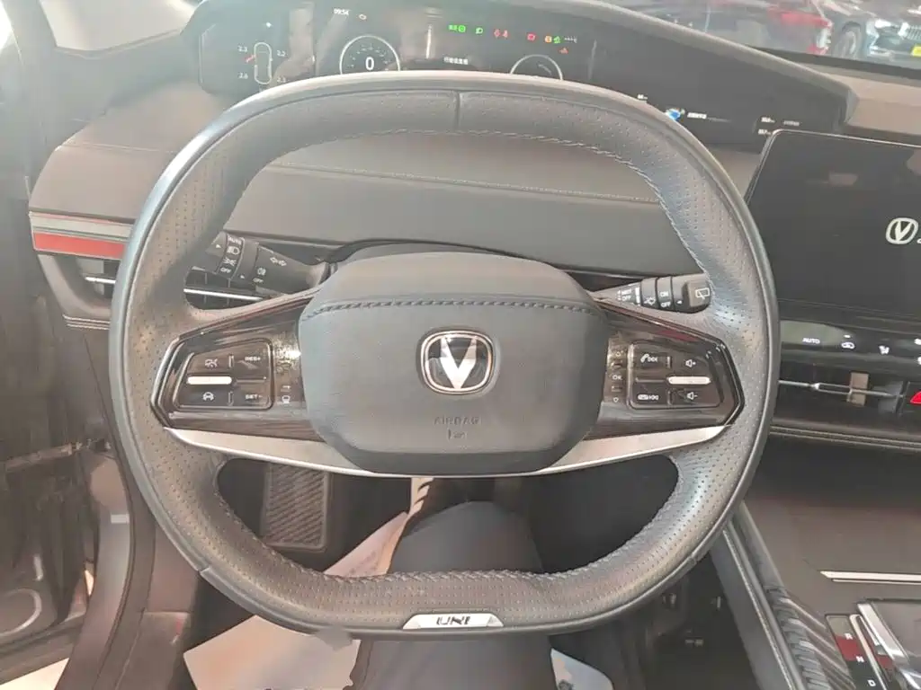 Changan UNI-K iDD 2023 2023 Smart Electric iDD 1.5T 135km Smart Fun Edition