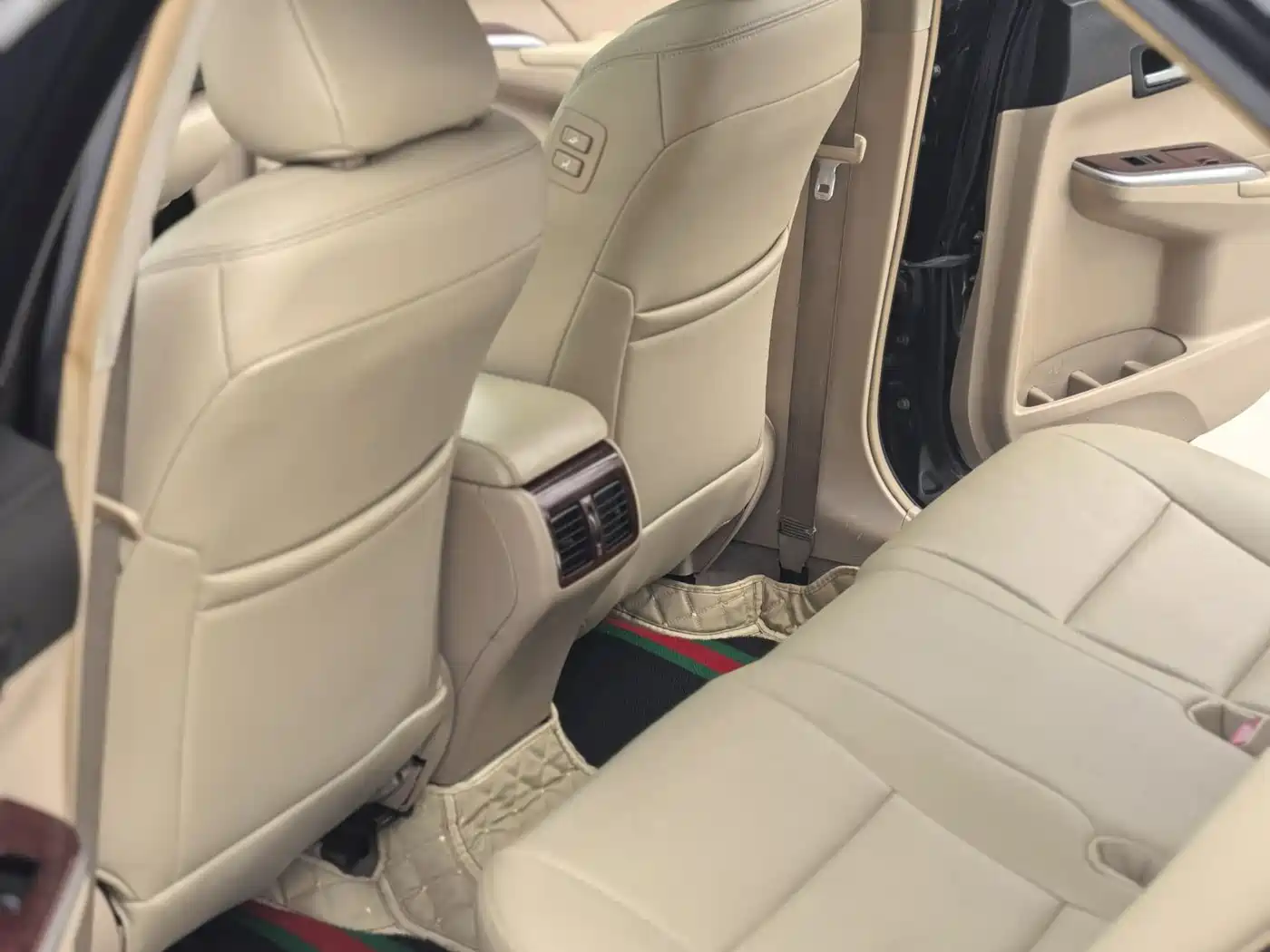 Toyota Camry 2012 2.5G Luxury Edition фото 13