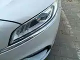 Фото 5 - Geely Borui PHEV