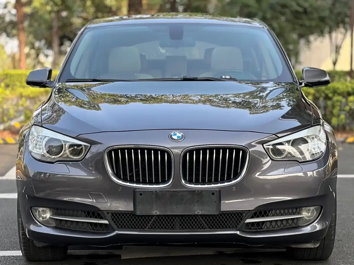 BMW 5 Series GT 2013 535i Elegance фото 4