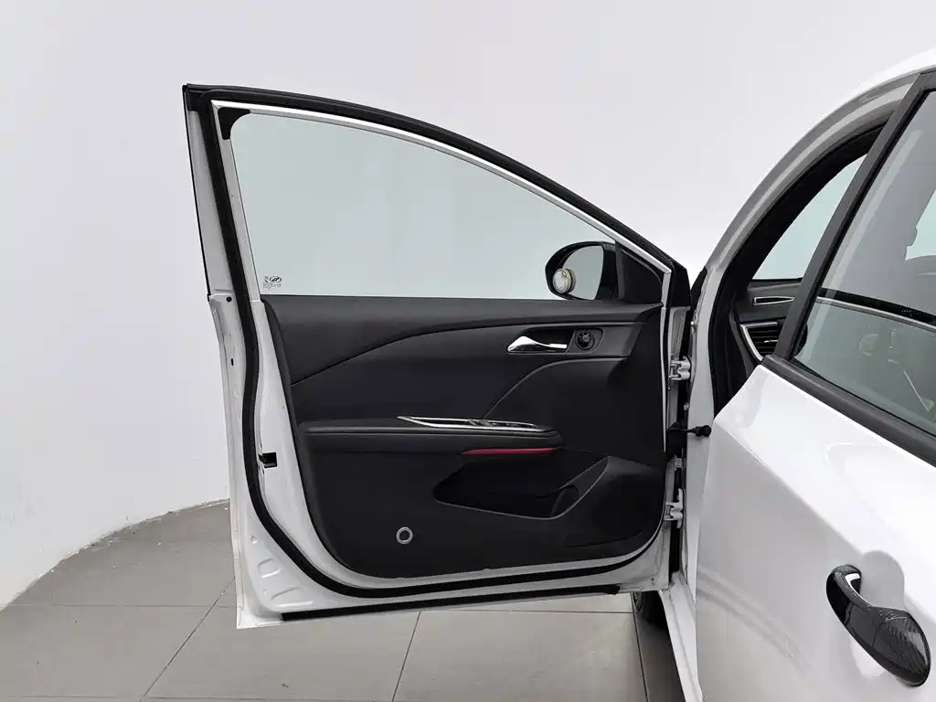 Chevrolet Monza 2019 2019 RS 330T Auto Smooth Edition China VI