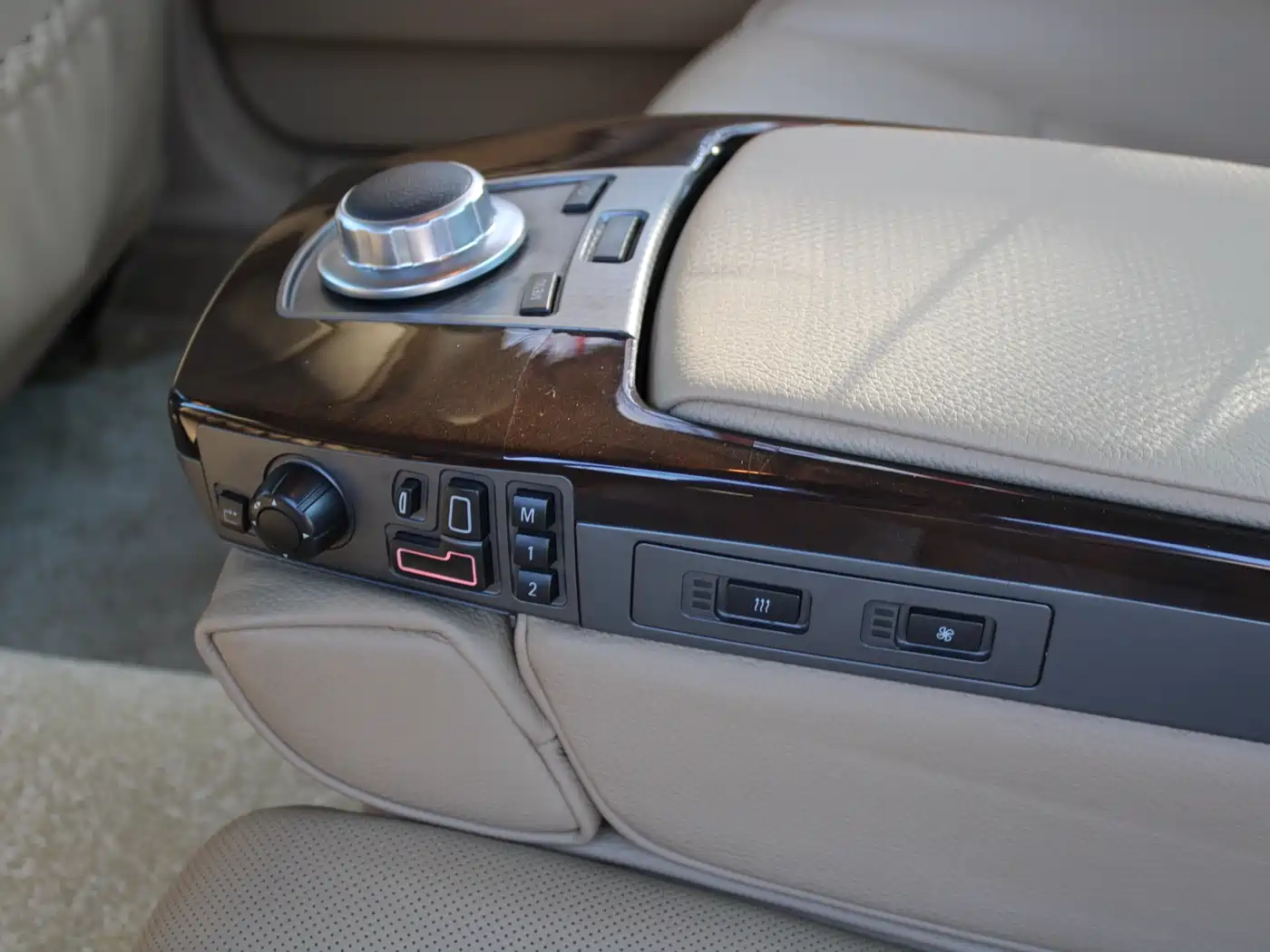 BMW 7 Series 2005 Model 750Li фото 14
