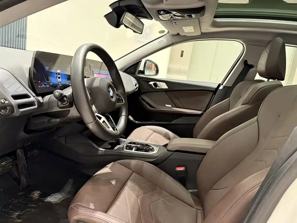 BMW 2 Series 2025 225L M Sport Package фото 11