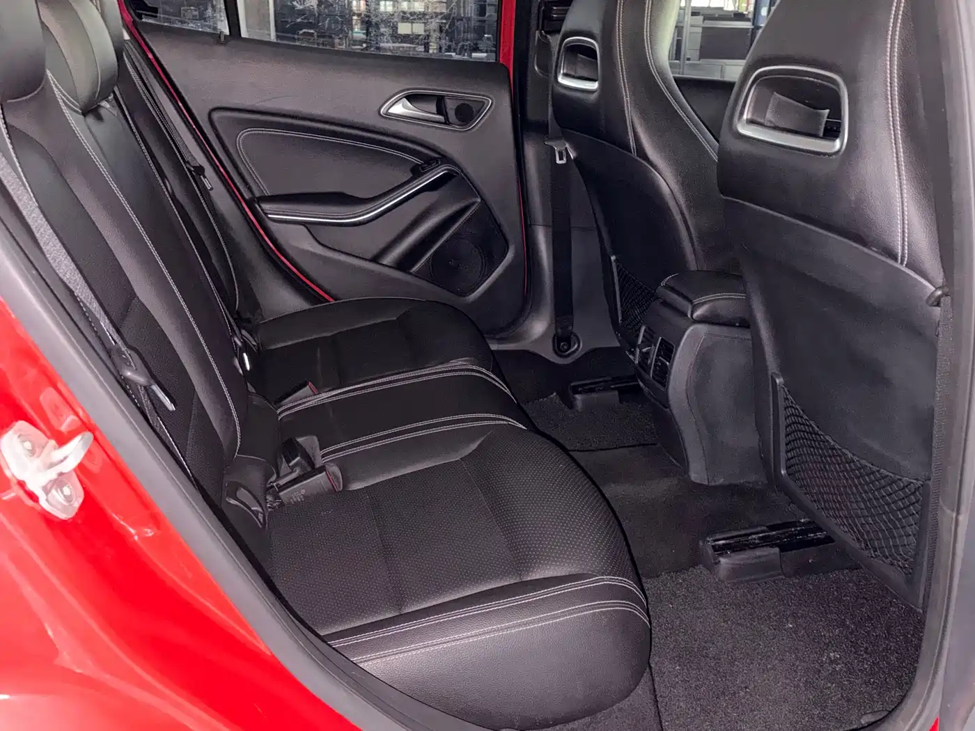 Mercedes-Benz GLA 2016 GLA 200 Dynamic фото 15