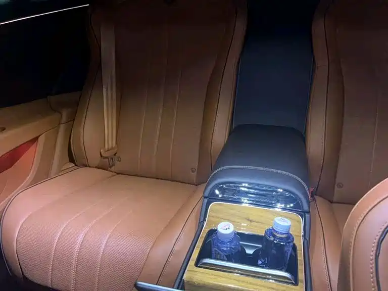 BENTLEY FLYING SPUR PLUG IN HYBRID