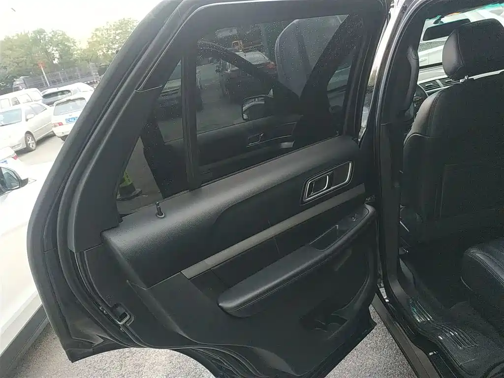 Ford Explorer (Import) 2017 2017 2.3T Trend Edition
