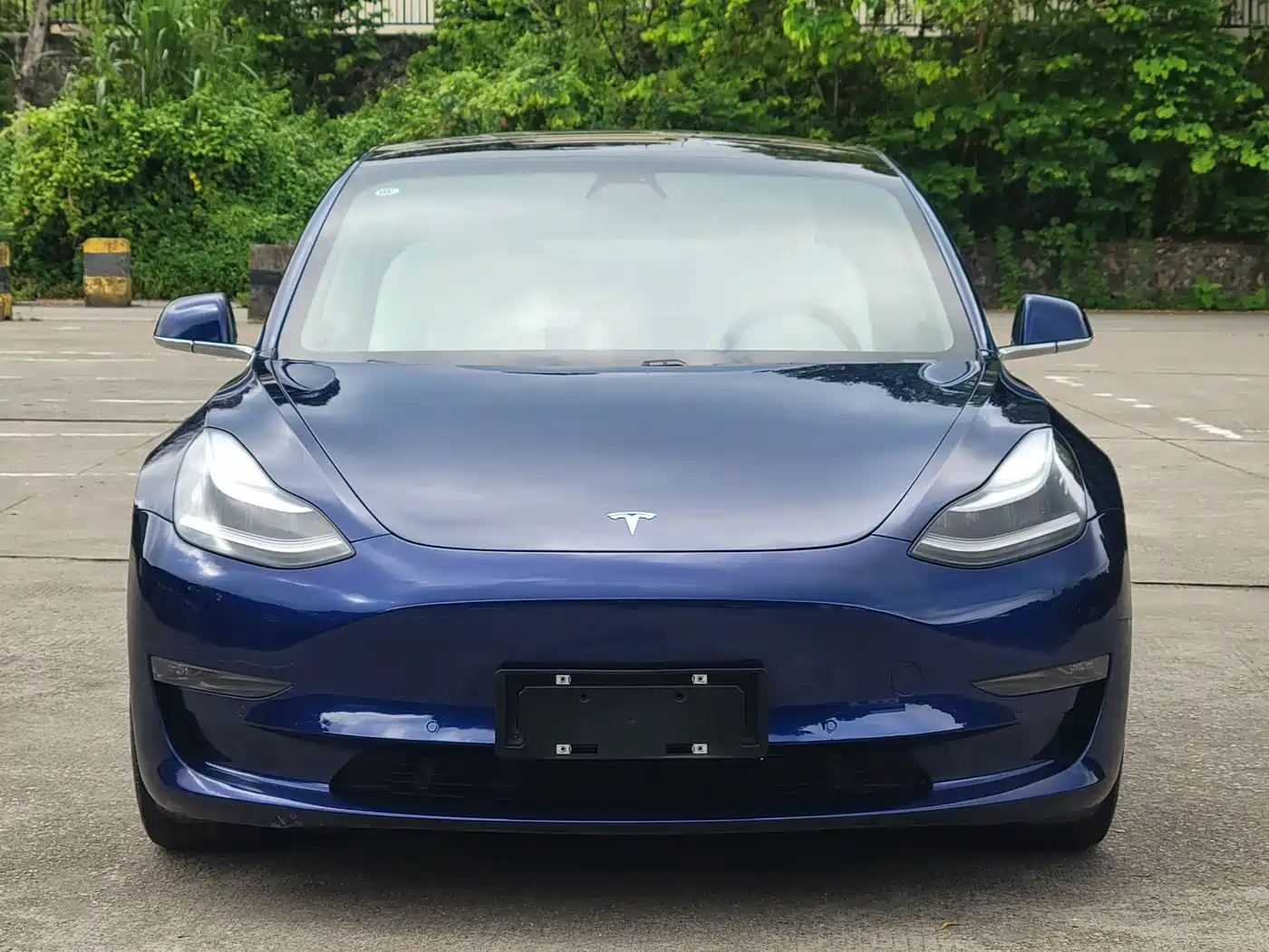 TESLA MODEL 3 (IMPORTED)
