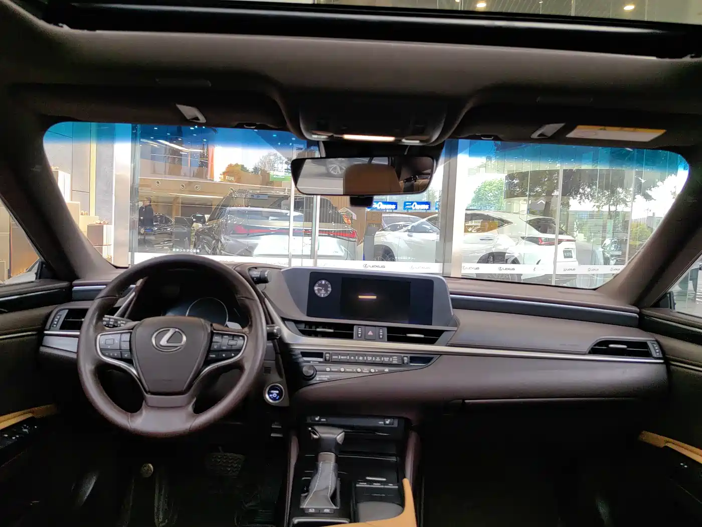 Lexus ES 2018 300h Excellence Edition China V фото 3