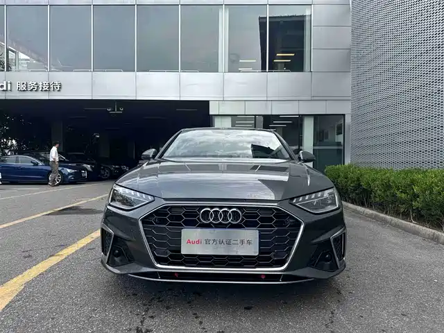Audi A4L 2023 40 TFSI Fashion Dynamic — фото 2
