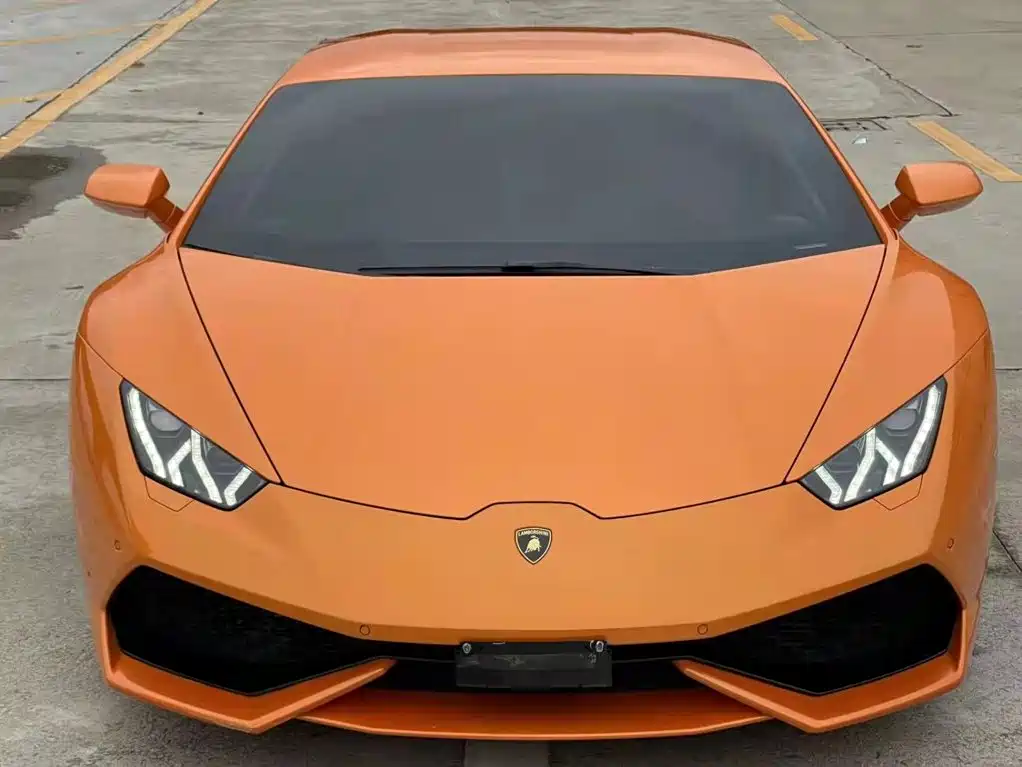 Фото 2 - Lamborghini Huracán