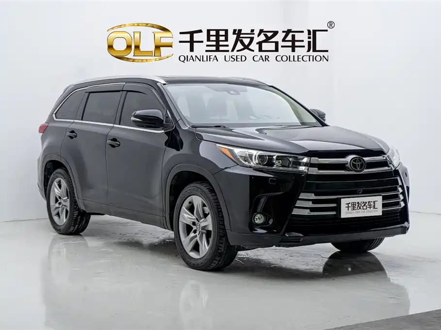 Photo 3 - Toyota Highlander