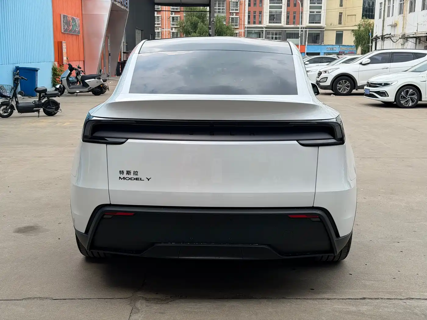 Tesla Model Y 2026 2026 Rear-Wheel Drive