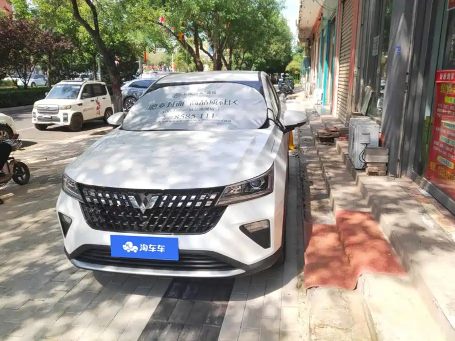 Wuling Motors Wuling Xingchi 2023 2022 1.5L Manual Freedom Edition