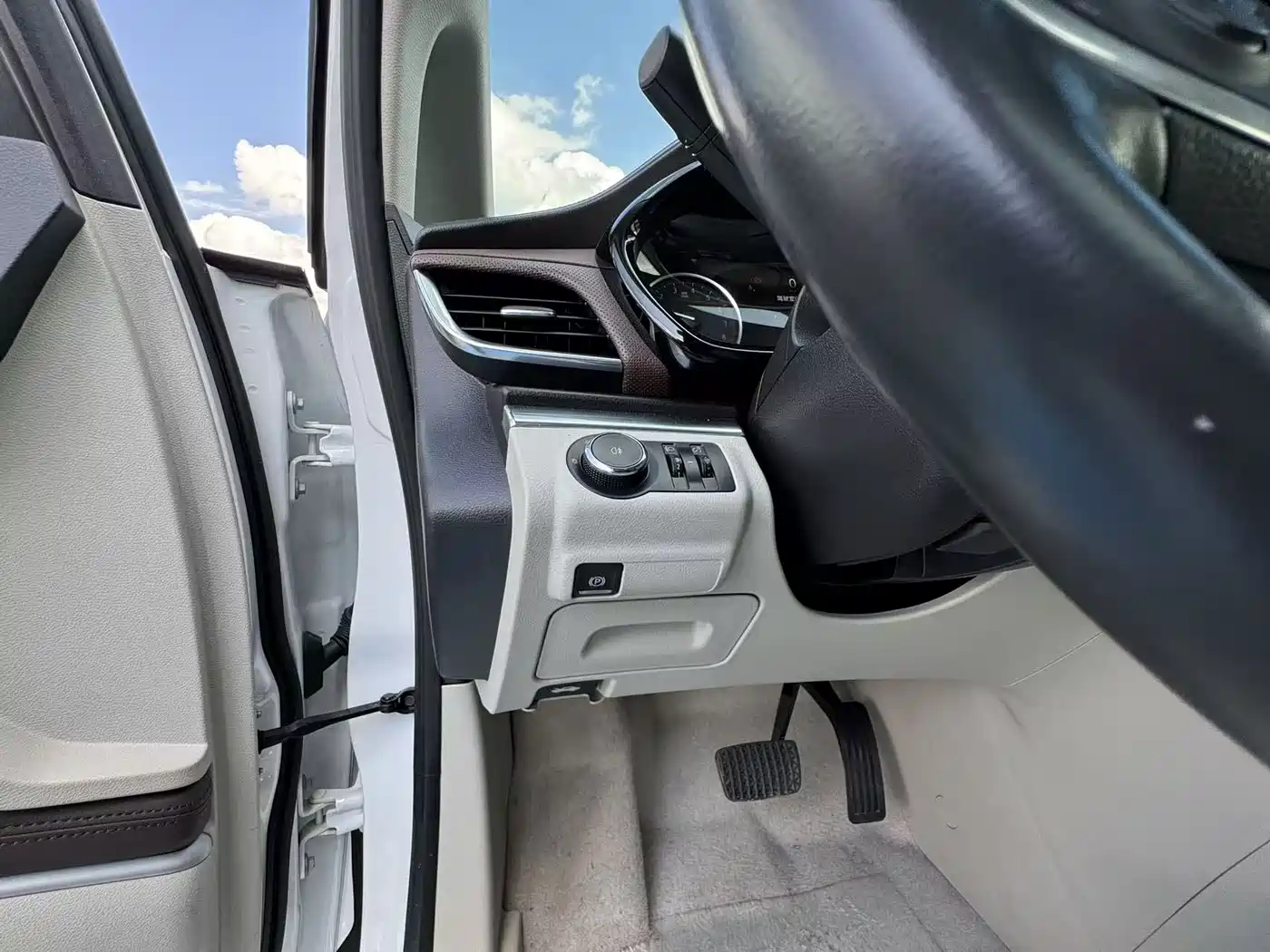 Buick GL8 2022 Land Business Class 652T Prestige фото 22