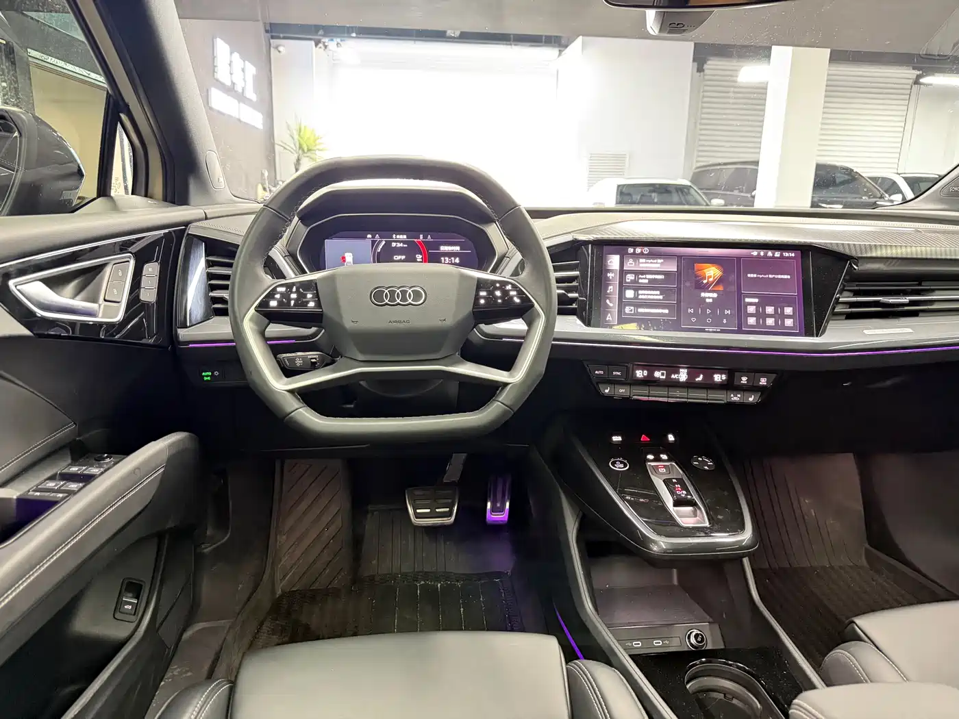 Photo 7 - Audi Q4 e-tron